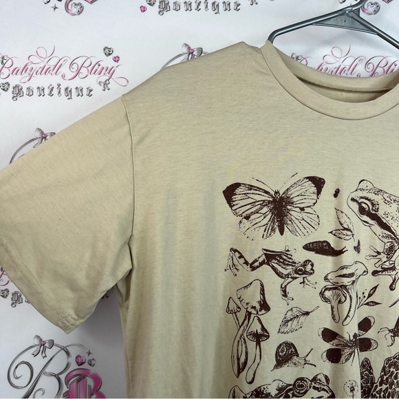 SHEIN tshirt mushrooms frogs butterfly outdoor theme Beige Casual T-Shirt - Picture 6 of 9